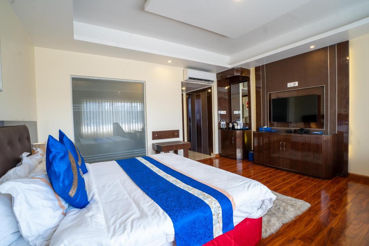 Shangrila Blu Hotel Lalitpur Dış mekan fotoğraf